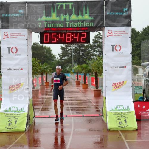 15.06.2025 - 7 Türme Triathlon Michael Strokosch http://msf.ph/oto/8023709 15.06.2025 15:48:42 Ziel 216 meine-sportfotos.de