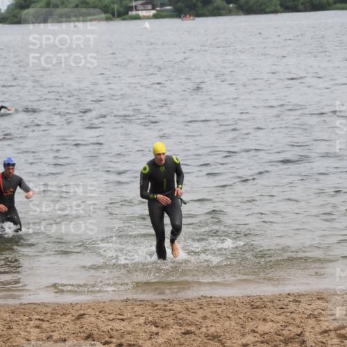 21.06.2025 - 27. Vierlanden-Triathlon MichiJ http://msf.ph/oto/8023717 15.06.2026 10:54:52 Schwimmen 677, 713, 744, 761 meine-sportfotos.de