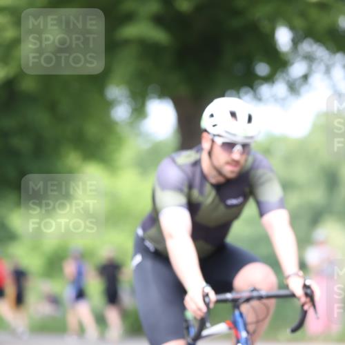 15.06.2025 - 7 Türme Triathlon Yannick Fuchs http://msf.ph/oto/8023764 15.06.2025 13:36:30 Radfahren 264, 424, 503 meine-sportfotos.de