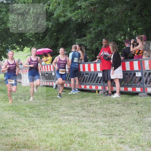 21.06.2025 - 27. Vierlanden-Triathlon KatJ http://msf.ph/oto/8023787 15.06.2025 13:25:15 Ziel 658, 1065, 1066, 1067 meine-sportfotos.de