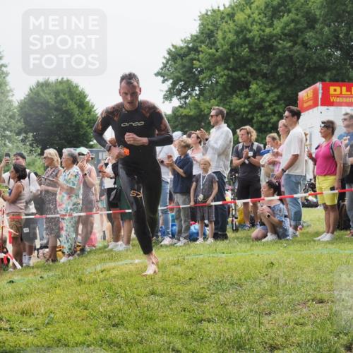 15.06.2025 - 27. Vierlanden-Triathlon KatJ http://msf.ph/oto/8023821 15.06.2025 10:56:57 Schwimmen 642, 651, 654, 688, 691, 711, 718, 755 meine-sportfotos.de