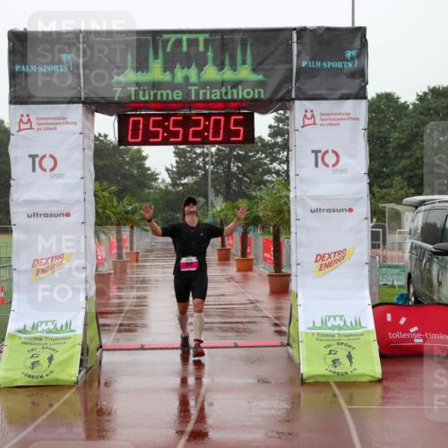 15.06.2025 - 7 Türme Triathlon Michael Strokosch http://msf.ph/oto/8023933 15.06.2025 15:52:05 Ziel 338 meine-sportfotos.de