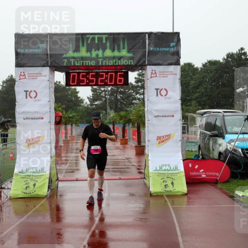 15.06.2025 - 7 Türme Triathlon Michael Strokosch http://msf.ph/oto/8023971 15.06.2025 15:52:06 Ziel 338 meine-sportfotos.de
