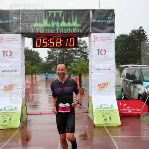 15.06.2025 - 7 Türme Triathlon Michael Strokosch http://msf.ph/oto/8024086 15.06.2025 15:58:10 Ziel 223 meine-sportfotos.de