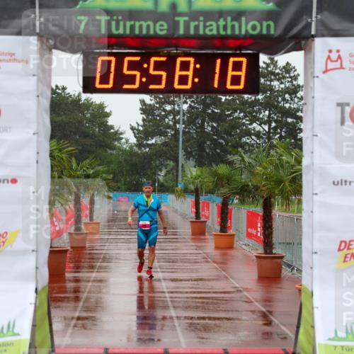 15.06.2025 - 7 Türme Triathlon Michael Strokosch http://msf.ph/oto/8024088 15.06.2025 15:58:18 Ziel  meine-sportfotos.de
