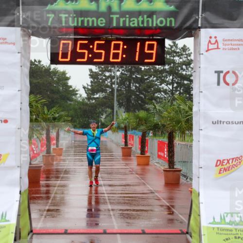 15.06.2025 - 7 Türme Triathlon Michael Strokosch http://msf.ph/oto/8024095 15.06.2025 15:58:18 Ziel  meine-sportfotos.de