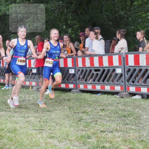21.06.2025 - 27. Vierlanden-Triathlon KatJ http://msf.ph/oto/8024114 15.06.2025 13:25:48 Ziel 13, 1053, 1054, 1055 meine-sportfotos.de