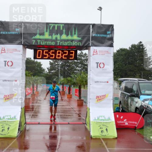 15.06.2025 - 7 Türme Triathlon Michael Strokosch http://msf.ph/oto/8024135 15.06.2025 15:58:23 Ziel 203 meine-sportfotos.de
