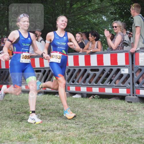 21.06.2025 - 27. Vierlanden-Triathlon KatJ http://msf.ph/oto/8024151 15.06.2025 13:25:48 Ziel 13, 1053, 1054, 1055 meine-sportfotos.de
