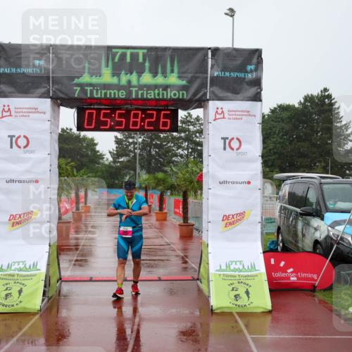 15.06.2025 - 7 Türme Triathlon Michael Strokosch http://msf.ph/oto/8024155 15.06.2025 15:58:26 Ziel 203 meine-sportfotos.de