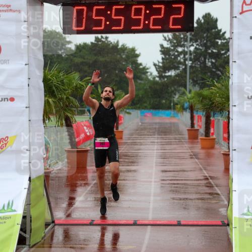 15.06.2025 - 7 Türme Triathlon Michael Strokosch http://msf.ph/oto/8024172 15.06.2025 15:59:22 Ziel 297 meine-sportfotos.de