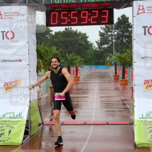 15.06.2025 - 7 Türme Triathlon Michael Strokosch http://msf.ph/oto/8024184 15.06.2025 15:59:22 Ziel 297 meine-sportfotos.de