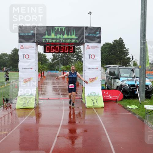 15.06.2025 - 7 Türme Triathlon Michael Strokosch http://msf.ph/oto/8024268 15.06.2025 16:03:03 Ziel 207 meine-sportfotos.de