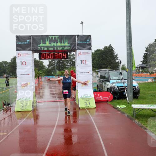 15.06.2025 - 7 Türme Triathlon Michael Strokosch http://msf.ph/oto/8024285 15.06.2025 16:03:03 Ziel 207 meine-sportfotos.de