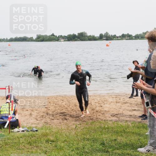 21.06.2025 - 27. Vierlanden-Triathlon MichiJ http://msf.ph/oto/8024292 15.06.2026 10:55:20 Schwimmen 661, 725, 740 meine-sportfotos.de
