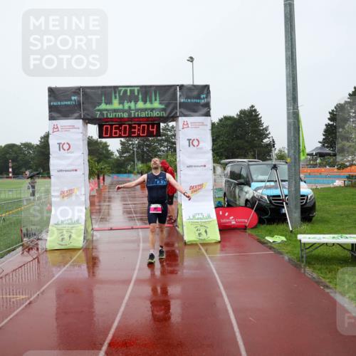 15.06.2025 - 7 Türme Triathlon Michael Strokosch http://msf.ph/oto/8024293 15.06.2025 16:03:04 Ziel 207 meine-sportfotos.de