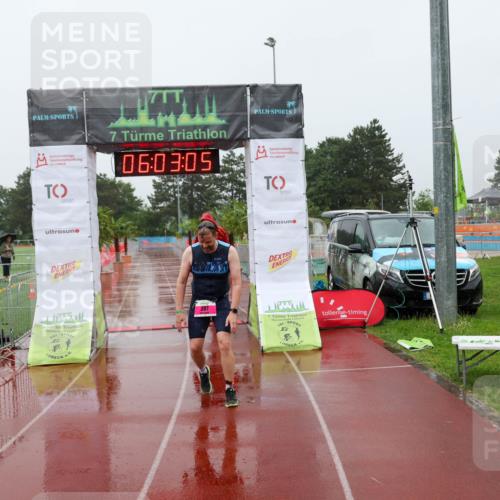15.06.2025 - 7 Türme Triathlon Michael Strokosch http://msf.ph/oto/8024304 15.06.2025 16:03:05 Ziel 207 meine-sportfotos.de