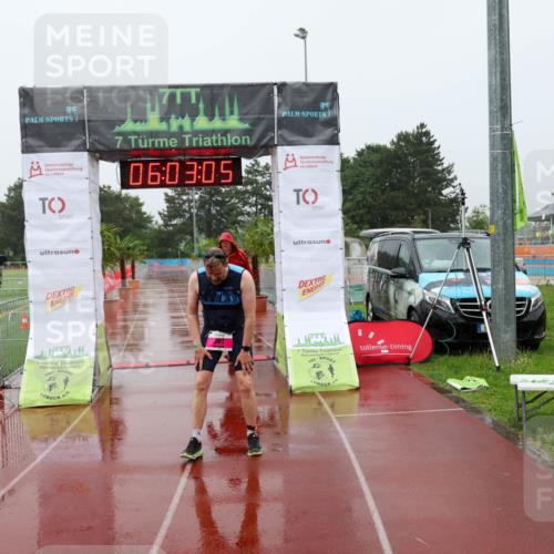 15.06.2025 - 7 Türme Triathlon Michael Strokosch http://msf.ph/oto/8024308 15.06.2025 16:03:05 Ziel 207 meine-sportfotos.de