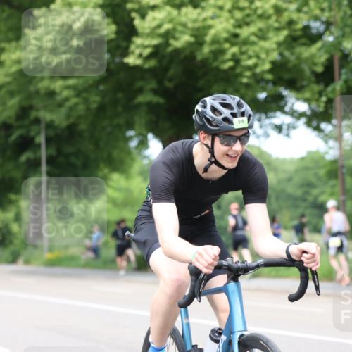 15.06.2025 - 7 Türme Triathlon Yannick Fuchs http://msf.ph/oto/8024544 15.06.2025 13:37:34 Radfahren 522 meine-sportfotos.de