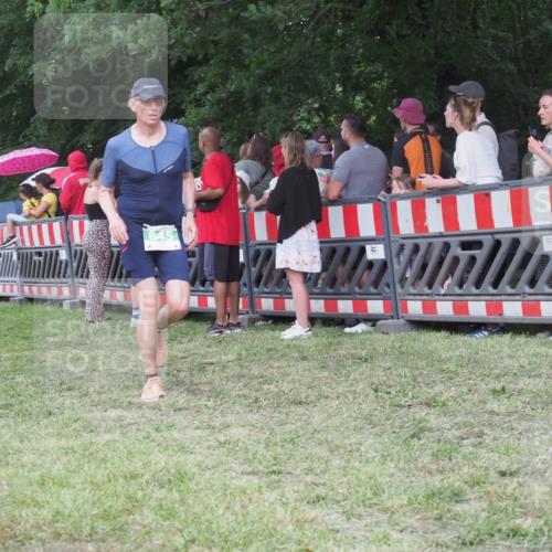 21.06.2025 - 27. Vierlanden-Triathlon KatJ http://msf.ph/oto/8024556 15.06.2025 13:26:58 Ziel 829, 1049, 1051, 1052 meine-sportfotos.de