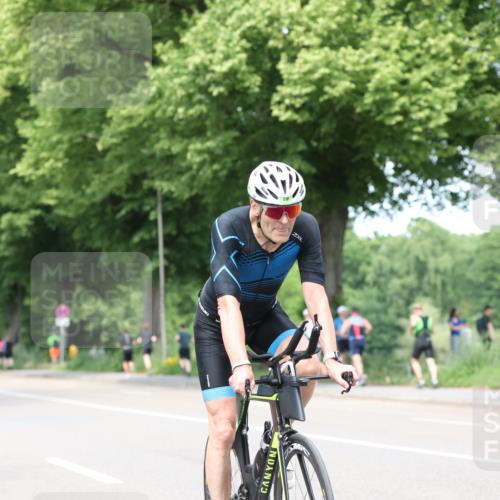 15.06.2025 - 7 Türme Triathlon Yannick Fuchs http://msf.ph/oto/8024575 15.06.2025 13:37:38 Radfahren 427, 587 meine-sportfotos.de