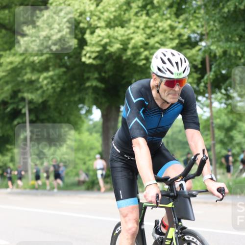 15.06.2025 - 7 Türme Triathlon Yannick Fuchs http://msf.ph/oto/8024579 15.06.2025 13:37:38 Radfahren 427, 587 meine-sportfotos.de