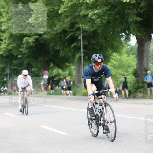 15.06.2025 - 7 Türme Triathlon Yannick Fuchs http://msf.ph/oto/8024631 15.06.2025 13:37:41 Radfahren 427, 587 meine-sportfotos.de