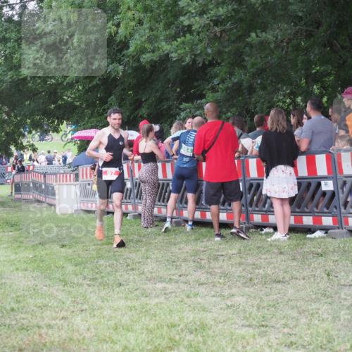 21.06.2025 - 27. Vierlanden-Triathlon KatJ http://msf.ph/oto/8024755 15.06.2025 13:27:20 Ziel 97, 114, 762, 951 meine-sportfotos.de