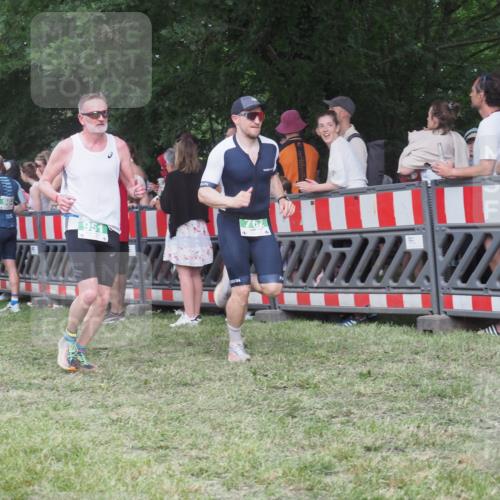 21.06.2025 - 27. Vierlanden-Triathlon KatJ http://msf.ph/oto/8024874 15.06.2025 13:27:28 Ziel 114, 762, 951 meine-sportfotos.de