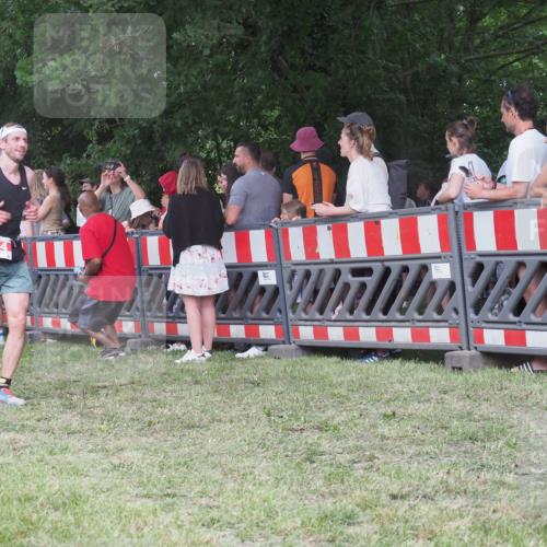 21.06.2025 - 27. Vierlanden-Triathlon KatJ http://msf.ph/oto/8024922 15.06.2025 13:27:30 Ziel 114, 951 meine-sportfotos.de
