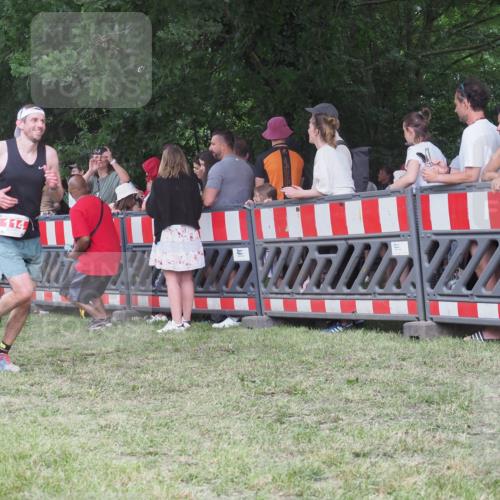 21.06.2025 - 27. Vierlanden-Triathlon KatJ http://msf.ph/oto/8024927 15.06.2025 13:27:30 Ziel 114, 951 meine-sportfotos.de