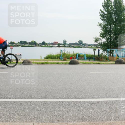 15.06.2025 - 27. Vierlanden-Triathlon H.Heesch http://msf.ph/oto/8024934 15.06.2025 09:57:50 Radfahren 129 meine-sportfotos.de