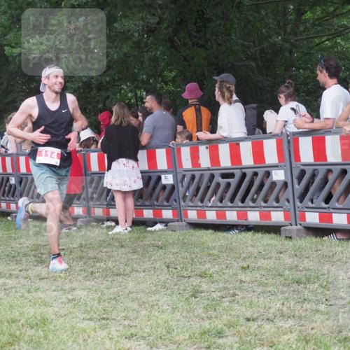 21.06.2025 - 27. Vierlanden-Triathlon KatJ http://msf.ph/oto/8024953 15.06.2025 13:27:30 Ziel 114, 951 meine-sportfotos.de