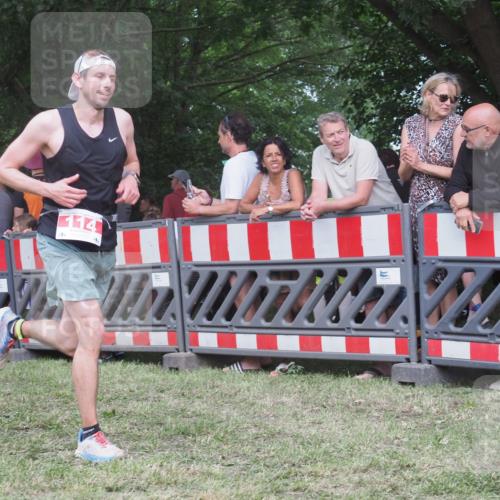 21.06.2025 - 27. Vierlanden-Triathlon KatJ http://msf.ph/oto/8025001 15.06.2025 13:27:31 Ziel 114, 951 meine-sportfotos.de