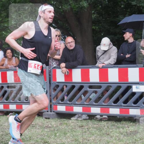 21.06.2025 - 27. Vierlanden-Triathlon KatJ http://msf.ph/oto/8025038 15.06.2025 13:27:31 Ziel 114, 951 meine-sportfotos.de