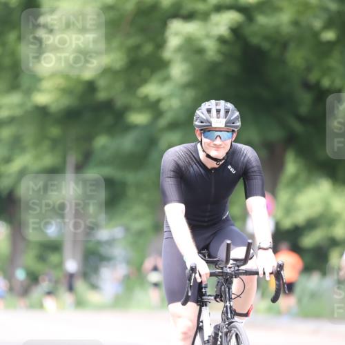 15.06.2025 - 7 Türme Triathlon Yannick Fuchs http://msf.ph/oto/8025047 15.06.2025 13:38:48 Radfahren 303 meine-sportfotos.de
