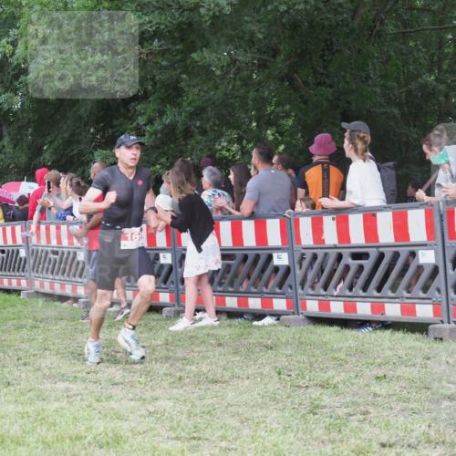 21.06.2025 - 27. Vierlanden-Triathlon KatJ http://msf.ph/oto/8025069 15.06.2025 13:27:43 Ziel 26, 169, 964, 1058, 1059, 1060 meine-sportfotos.de