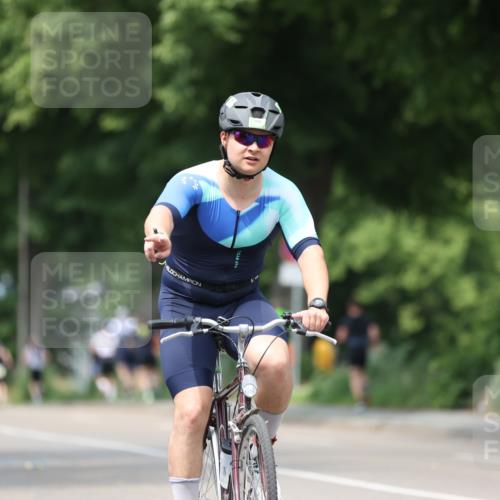 15.06.2025 - 7 Türme Triathlon Yannick Fuchs http://msf.ph/oto/8025071 15.06.2025 13:38:55 Radfahren 1054 meine-sportfotos.de