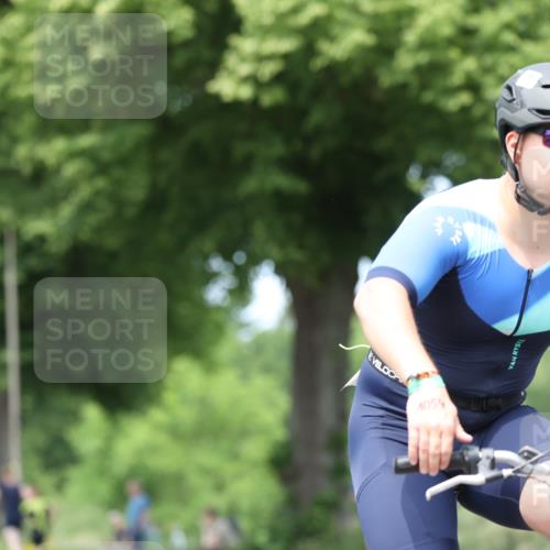 15.06.2025 - 7 Türme Triathlon Yannick Fuchs http://msf.ph/oto/8025087 15.06.2025 13:38:56 Radfahren 1054 meine-sportfotos.de