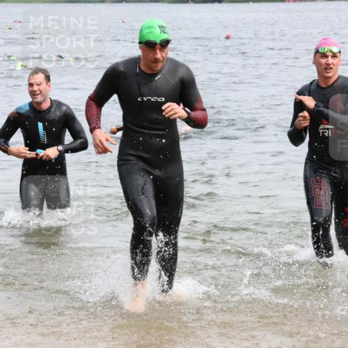 15.06.2025 - 27. Vierlanden-Triathlon Lena Gebhardt http://msf.ph/oto/8025131 15.06.2025 10:56:55 Schwimmen 642, 651, 654, 688, 691, 711, 718, 755 meine-sportfotos.de