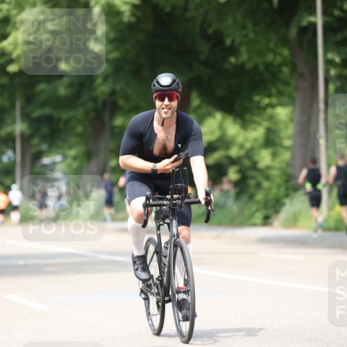 15.06.2025 - 7 Türme Triathlon Yannick Fuchs http://msf.ph/oto/8025141 15.06.2025 13:39:06 Radfahren  meine-sportfotos.de