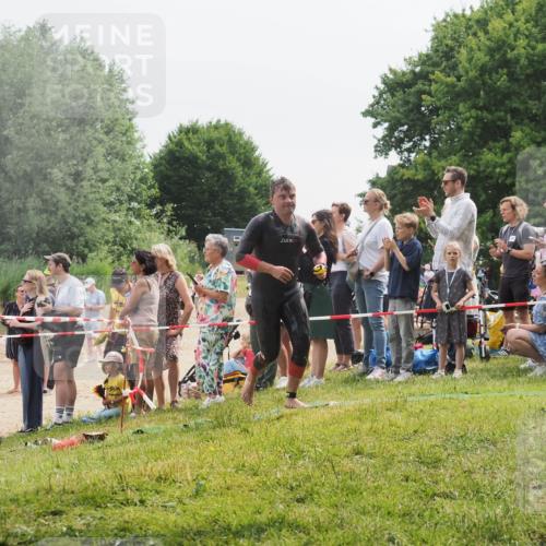 15.06.2025 - 27. Vierlanden-Triathlon KatJ http://msf.ph/oto/8025235 15.06.2025 10:58:29 Schwimmen 643, 710, 732, 741, 769 meine-sportfotos.de