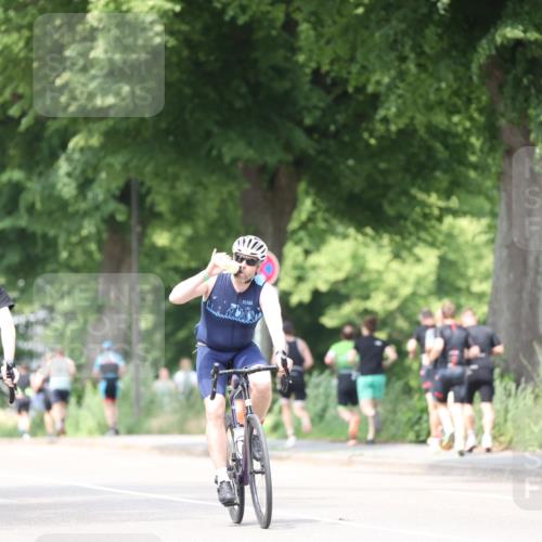 15.06.2025 - 7 Türme Triathlon Yannick Fuchs http://msf.ph/oto/8025238 15.06.2025 13:39:20 Radfahren 237, 271, 1157 meine-sportfotos.de