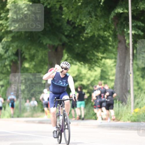15.06.2025 - 7 Türme Triathlon Yannick Fuchs http://msf.ph/oto/8025241 15.06.2025 13:39:20 Radfahren 237, 271, 1157 meine-sportfotos.de