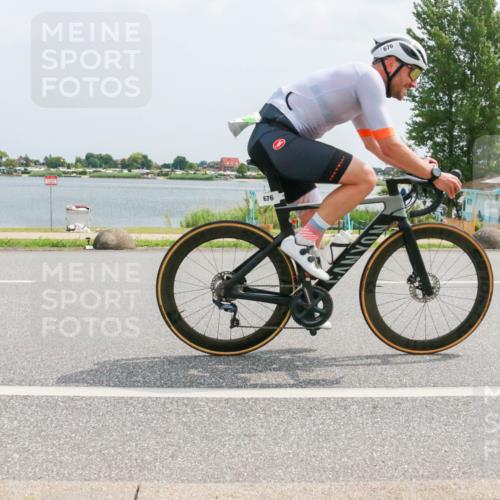 21.06.2025 - 27. Vierlanden-Triathlon H.Heesch http://msf.ph/oto/8025261 15.06.2025 12:06:09 Radfahren 205, 676 meine-sportfotos.de