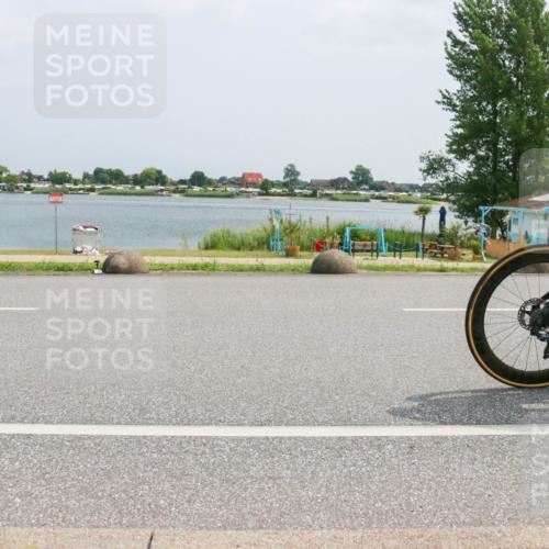 21.06.2025 - 27. Vierlanden-Triathlon H.Heesch http://msf.ph/oto/8025262 15.06.2025 12:06:09 Radfahren 205, 676 meine-sportfotos.de