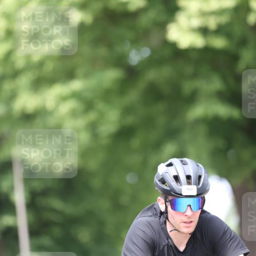 15.06.2025 - 7 Türme Triathlon Yannick Fuchs http://msf.ph/oto/8025271 15.06.2025 13:39:22 Radfahren 237, 271, 1157 meine-sportfotos.de