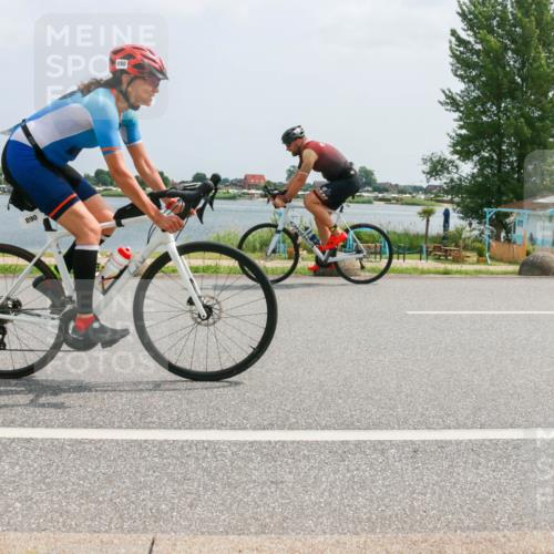 21.06.2025 - 27. Vierlanden-Triathlon H.Heesch http://msf.ph/oto/8025286 15.06.2025 12:06:16 Radfahren 205, 770, 890, 914 meine-sportfotos.de