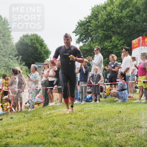 15.06.2025 - 27. Vierlanden-Triathlon KatJ http://msf.ph/oto/8025293 15.06.2025 10:58:30 Schwimmen 643, 710, 732, 741 meine-sportfotos.de