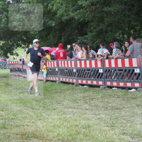 21.06.2025 - 27. Vierlanden-Triathlon KatJ http://msf.ph/oto/8025323 15.06.2025 13:27:52 Ziel 686 meine-sportfotos.de